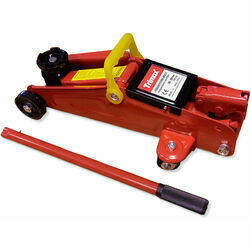hidrauliskais-domkrats-uz-riteniem-futlari-2t-130-330mm