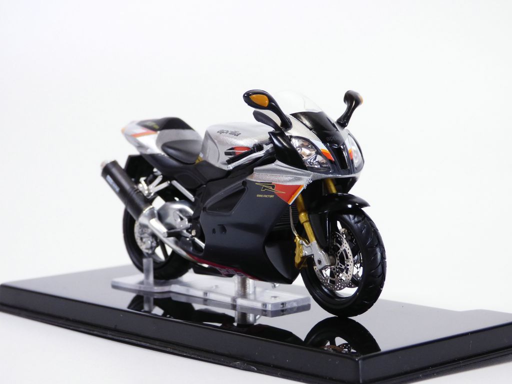 Modelīši - Motocikls Aprilia RSV 1000R