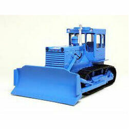 modelisi-traktors-t-130m-hachette-1-43