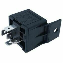 relejs-ar-pieciem-izvadiem-12v-30a-40a